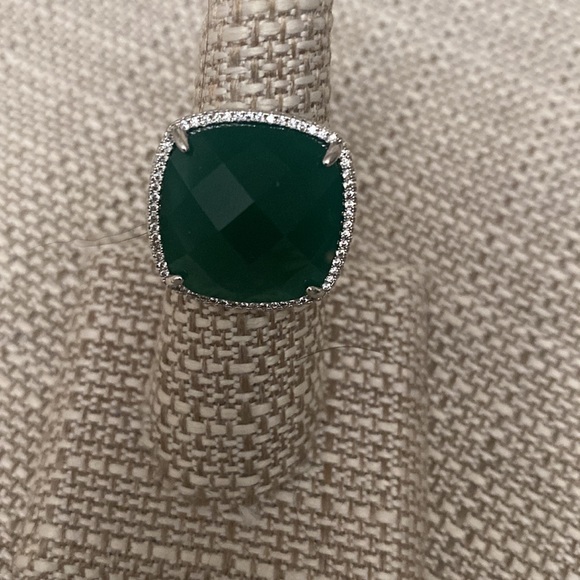 Emerald Ring Costume Jewelry with small diamonds. - Picture 2 of 4